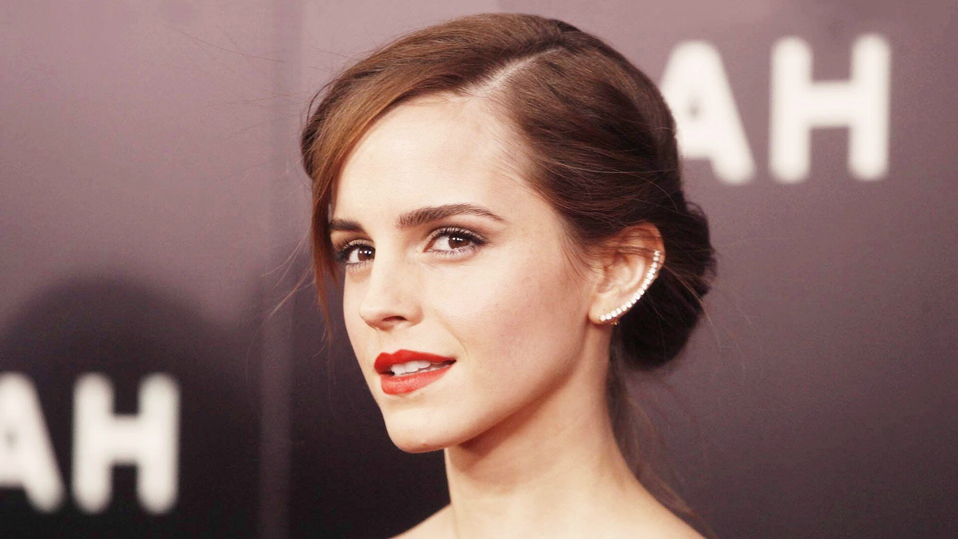 哈兰德连续8场破门，英超金靴继续领跑，哈兰德足球